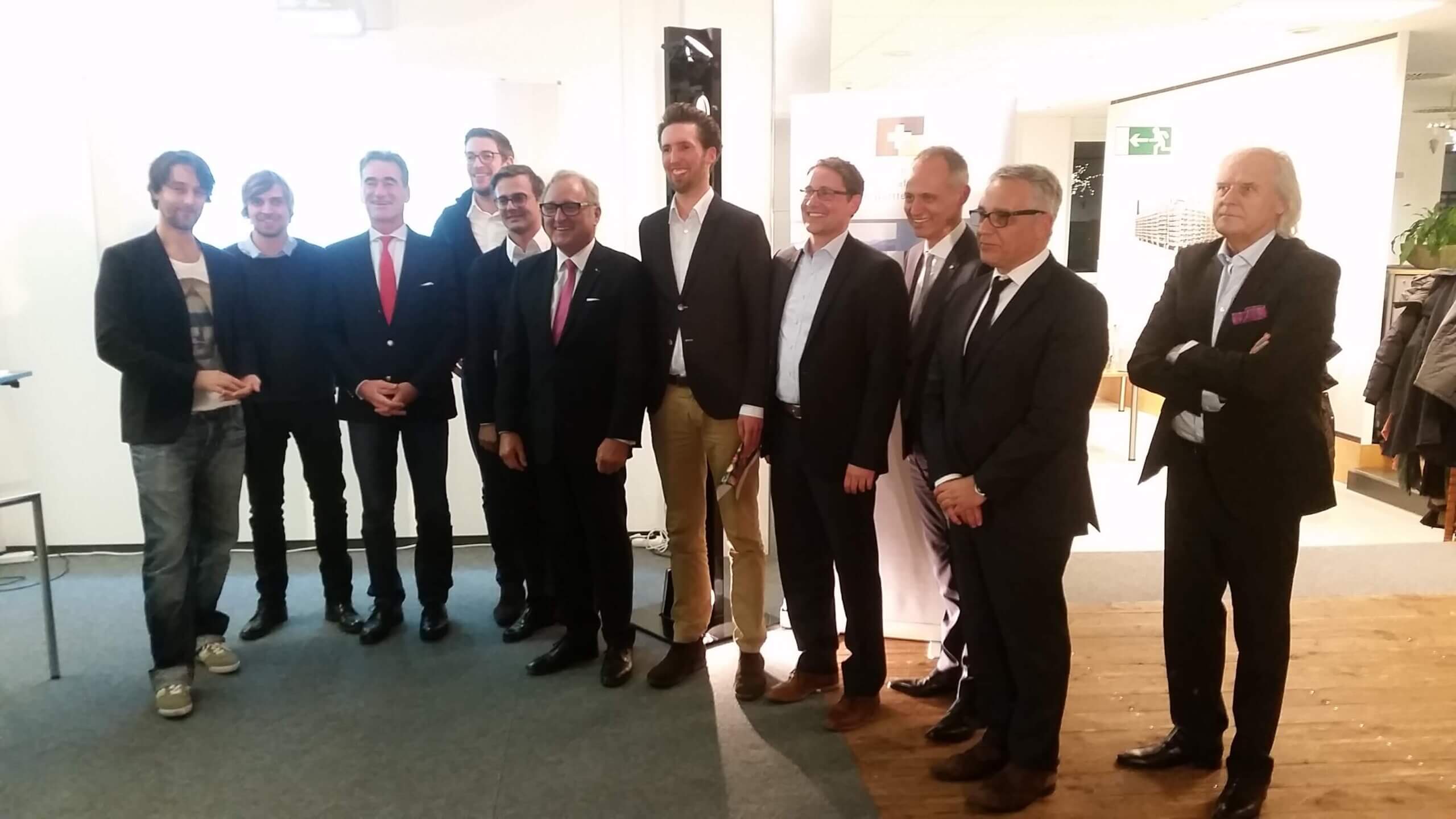20151126_205056 Gruppenfoto der Teilnehmer des SDWBW Business Speed-Dating.